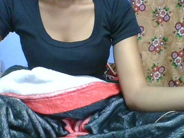 rosah1a live cam on BongaCams