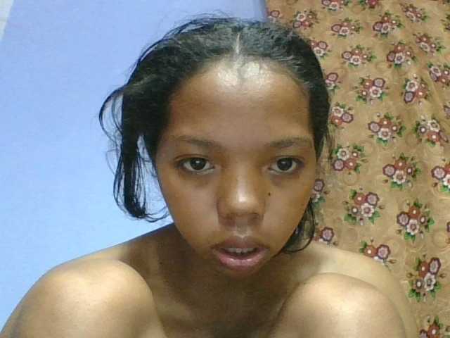 rosah1a live cam on BongaCams