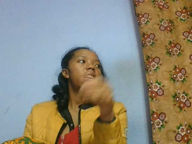 rosah1a live cam on BongaCams
