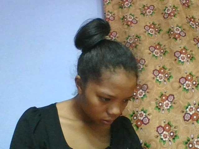 rosah1a live cam on BongaCams