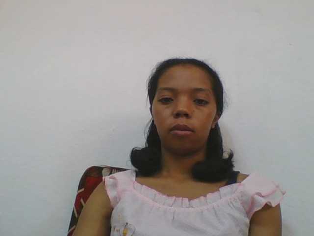rosah1a live cam on BongaCams