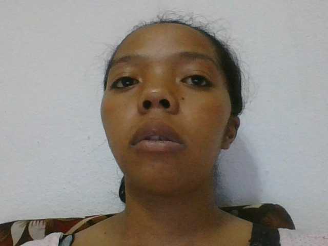 rosah1a live cam on BongaCams