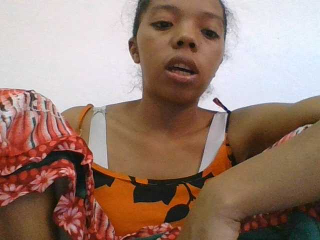 rosah1a live cam on BongaCams