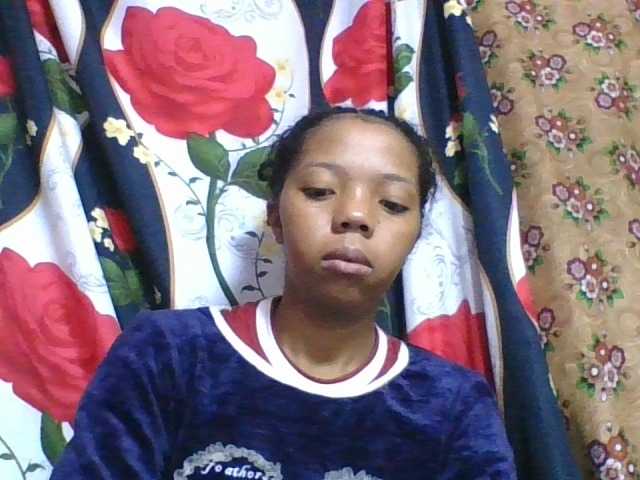 rosah1a live cam on BongaCams