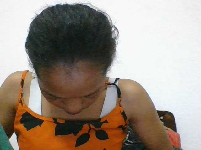 rosah1a live cam on BongaCams