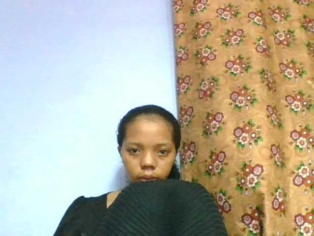 rosah1a live cam on BongaCams
