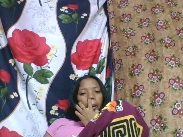 rosah1a live cam on BongaCams