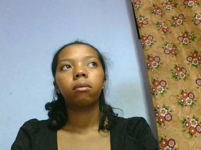 rosah1a live cam on BongaCams