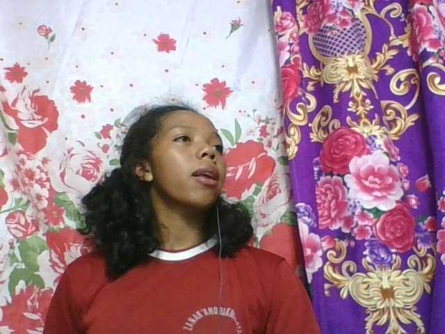 rosah1a live cam on BongaCams