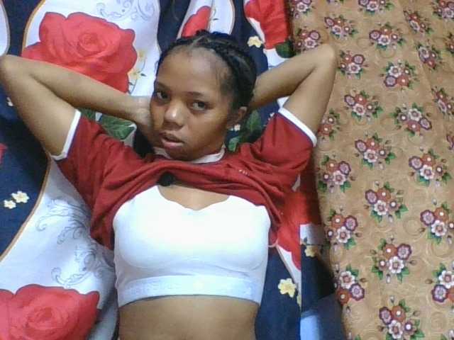 rosah1a live cam on BongaCams