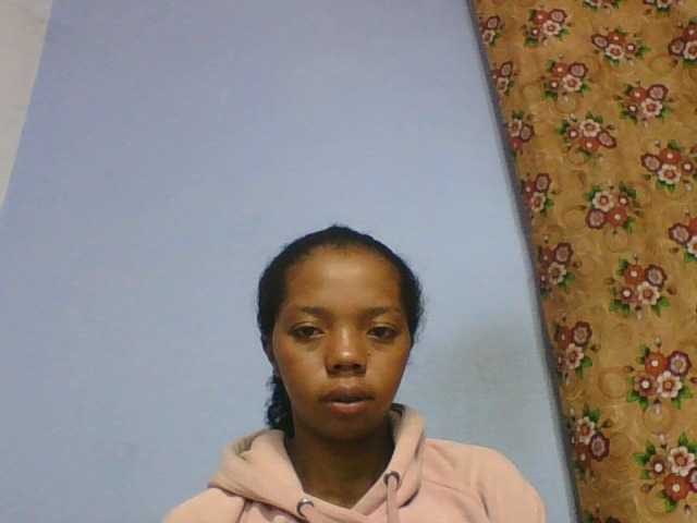 rosah1a live cam on BongaCams