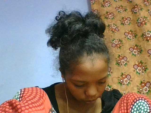 rosah1a live cam on BongaCams