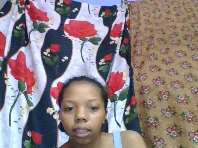 rosah1a live cam on BongaCams