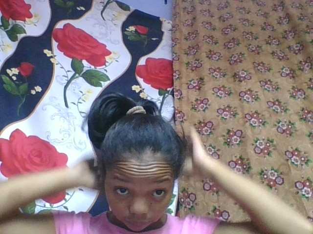 rosah1a live cam on BongaCams