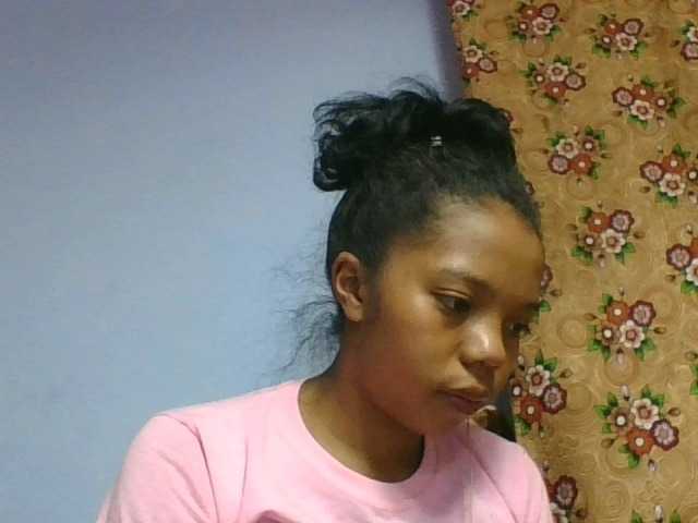 rosah1a live cam on BongaCams