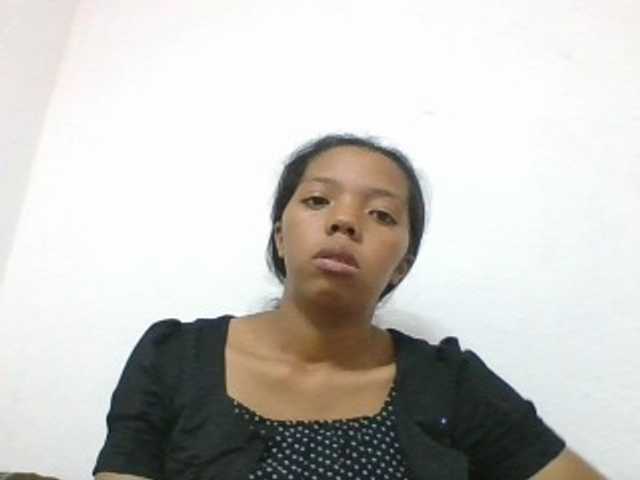rosah1a webcam bongacams model stream image