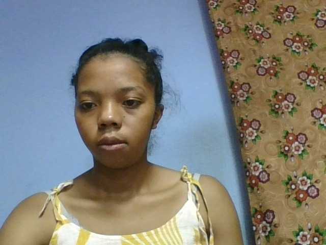 rosah1a live cam on BongaCams