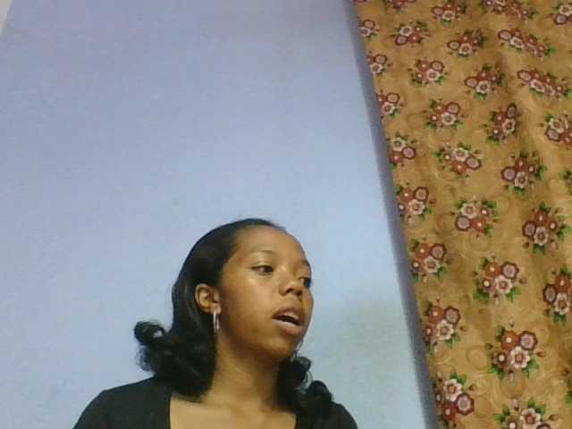rosah1a live cam on BongaCams