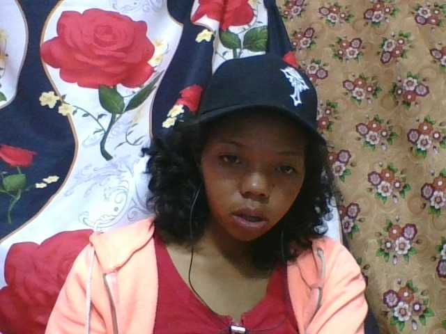 rosah1a live cam on BongaCams