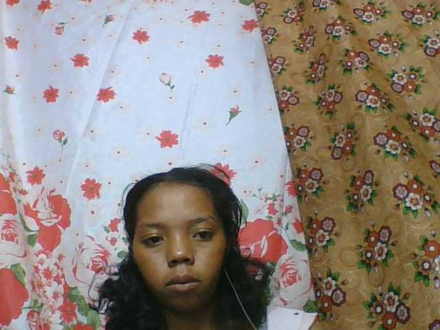rosah1a live cam on BongaCams