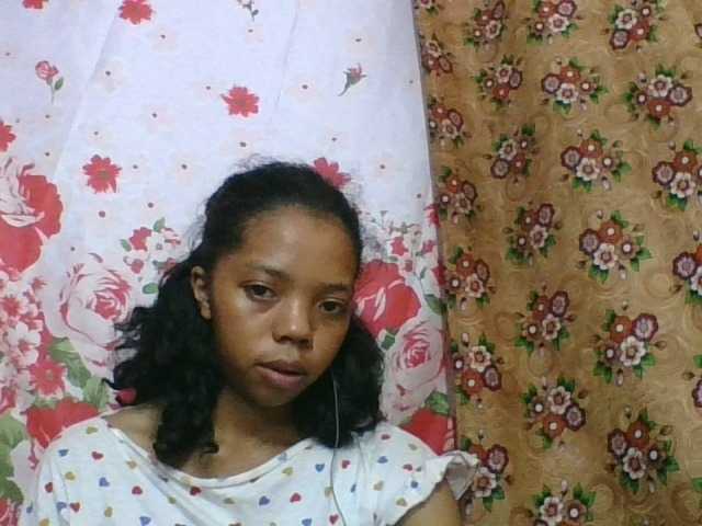 rosah1a live cam on BongaCams