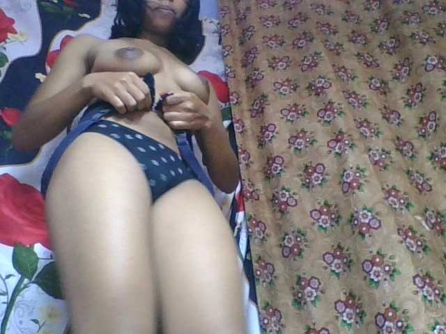 rosah1a live cam on BongaCams