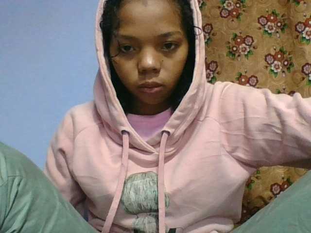 rosah1a live cam on BongaCams