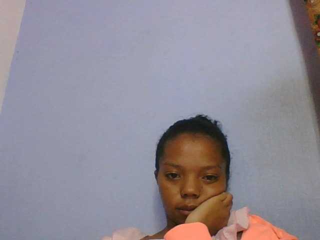 rosah1a live cam on BongaCams