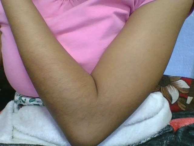 rosah1a live cam on BongaCams