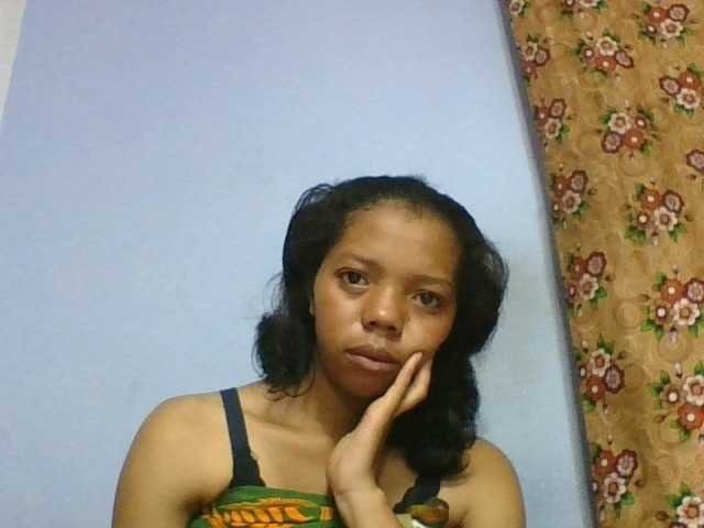 rosah1a live cam on BongaCams