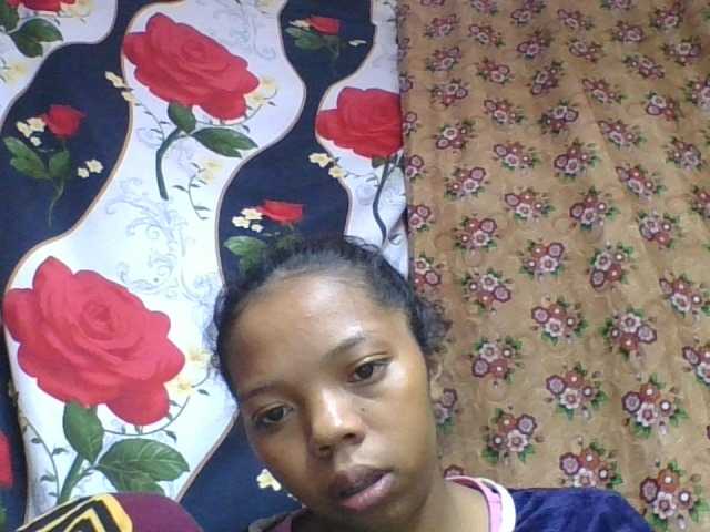 rosah1a live cam on BongaCams