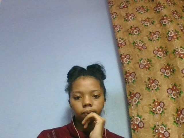 rosah1a live cam on BongaCams