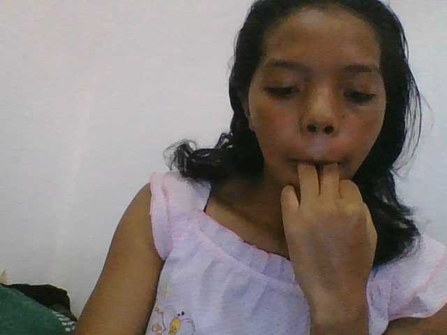 rosah1a live cam on BongaCams