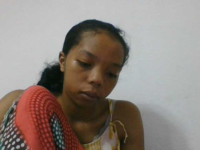 rosah1a live cam on BongaCams