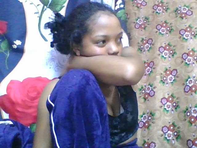 rosah1a live cam on BongaCams