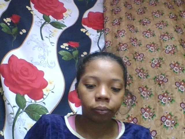 rosah1a live cam on BongaCams