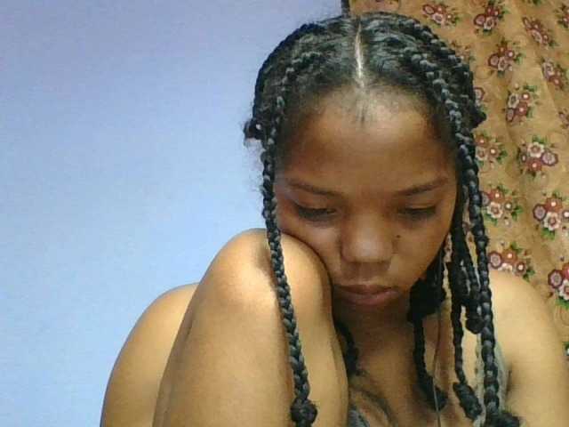 rosah1a live cam on BongaCams