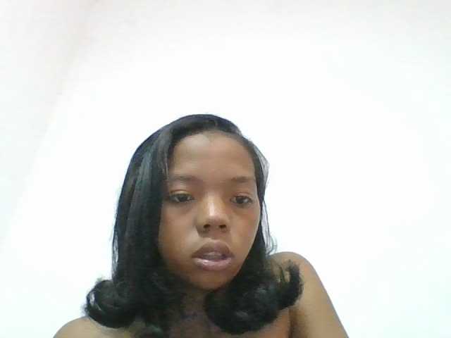 rosah1a live cam on BongaCams