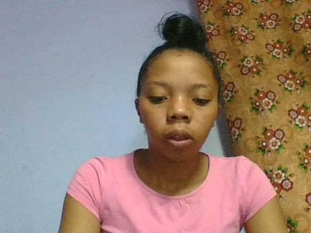 rosah1a live cam on BongaCams