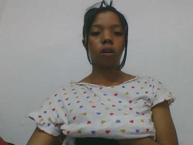 rosah1a live cam on BongaCams