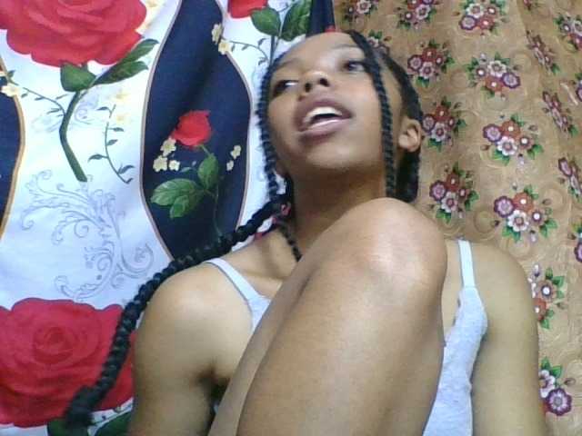 rosah1a live cam on BongaCams
