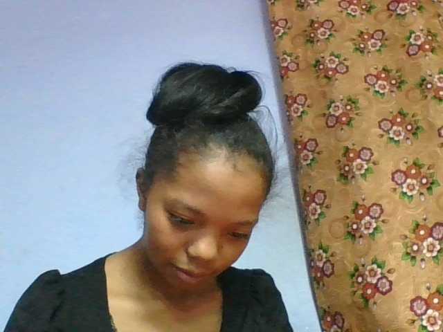 rosah1a live cam on BongaCams