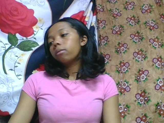 rosah1a live cam on BongaCams