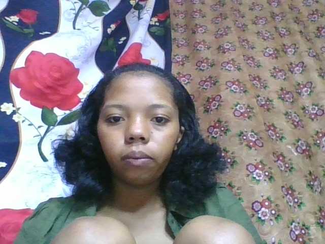 rosah1a live cam on BongaCams