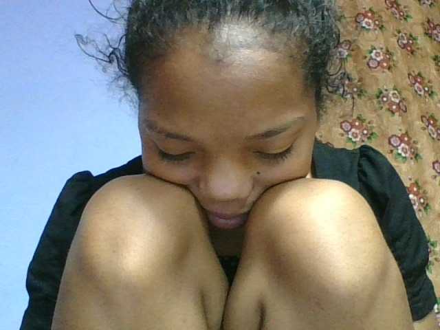 rosah1a live cam on BongaCams