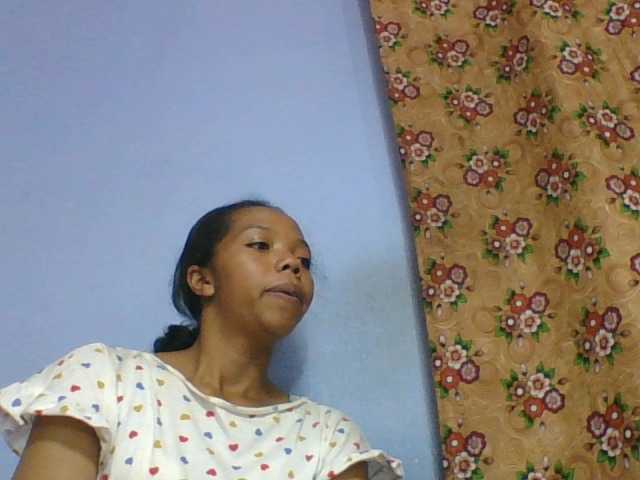 rosah1a live cam on BongaCams