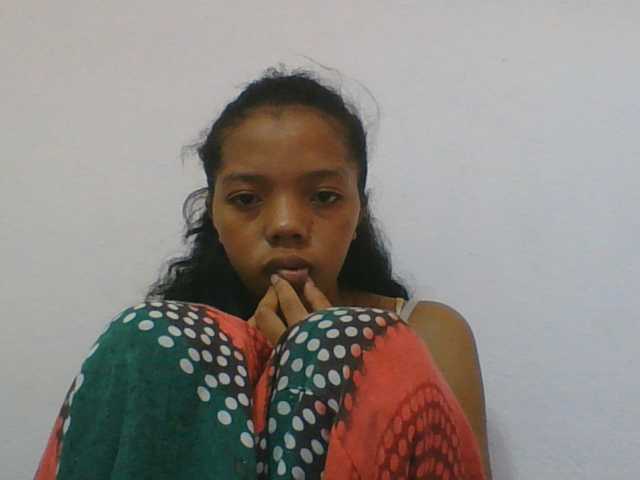 rosah1a live cam on BongaCams