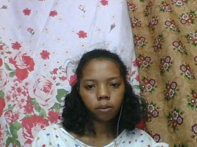 rosah1a live cam on BongaCams