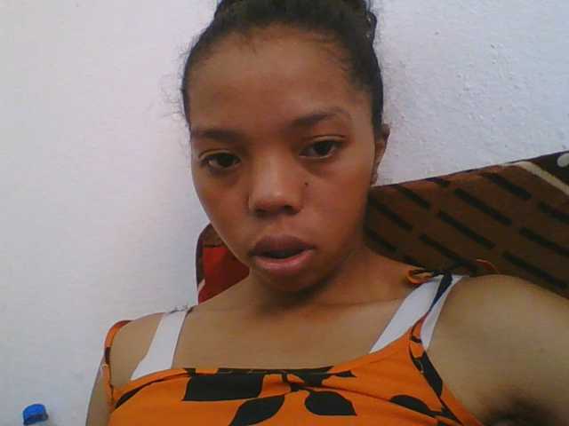 rosah1a live cam on BongaCams