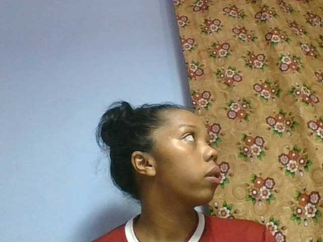 rosah1a live cam on BongaCams